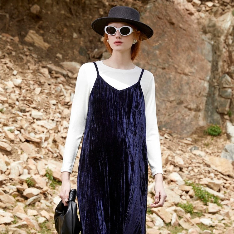 孕妇复古丝绒吊带两件套裙显瘦针织气质孕妇装秋季套装HH35266