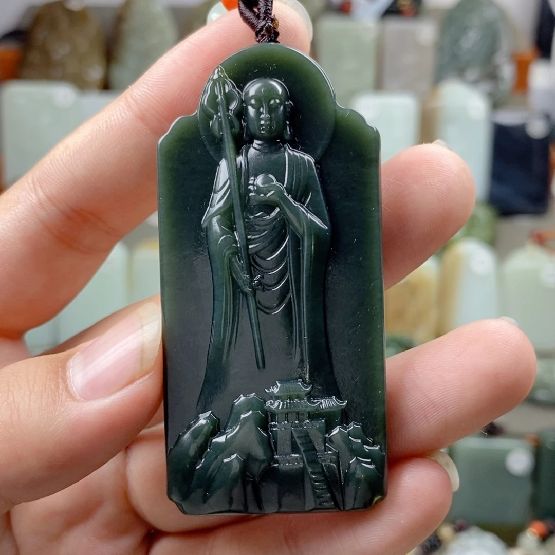 颈饰未镶嵌和田玉（青玉）