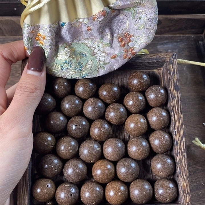 泥塑香韵苏合1.8瑕疵珠香包约50克