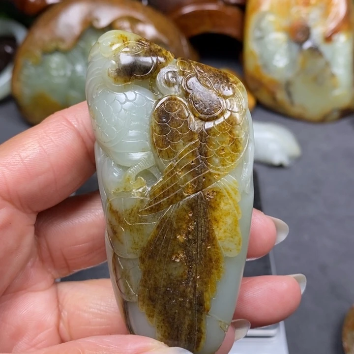 和田玉未镶嵌把件