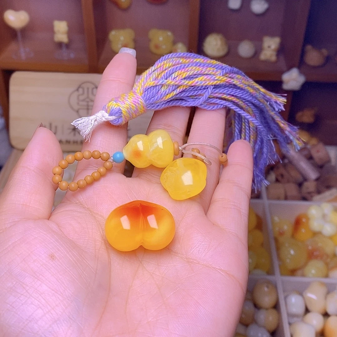 酒****猴头核桃吊坠爱心葫芦提溜星星紫流苏