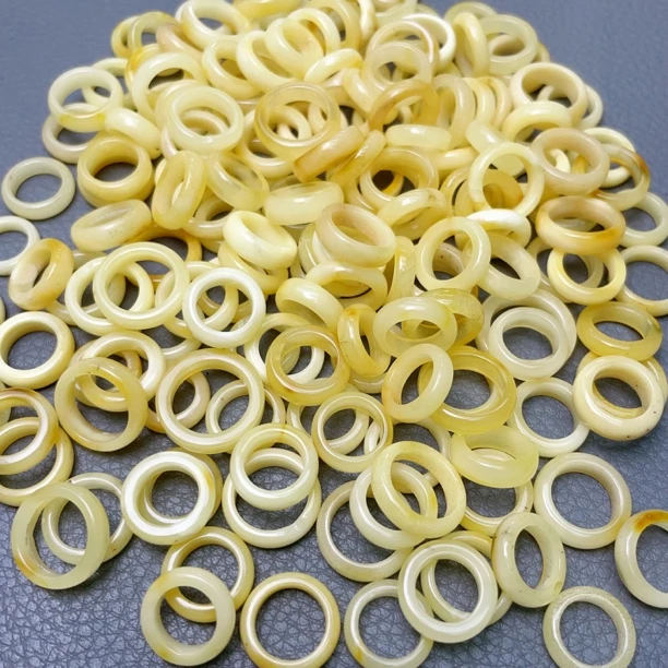 蜜蜡瑕疵跑环配饰内径8-10随机发