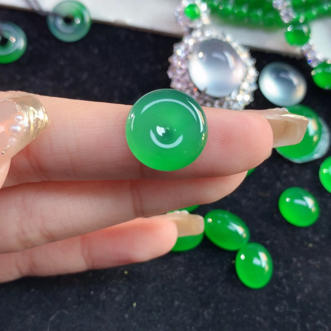 翡翠裸石13.44/3.20翡翠