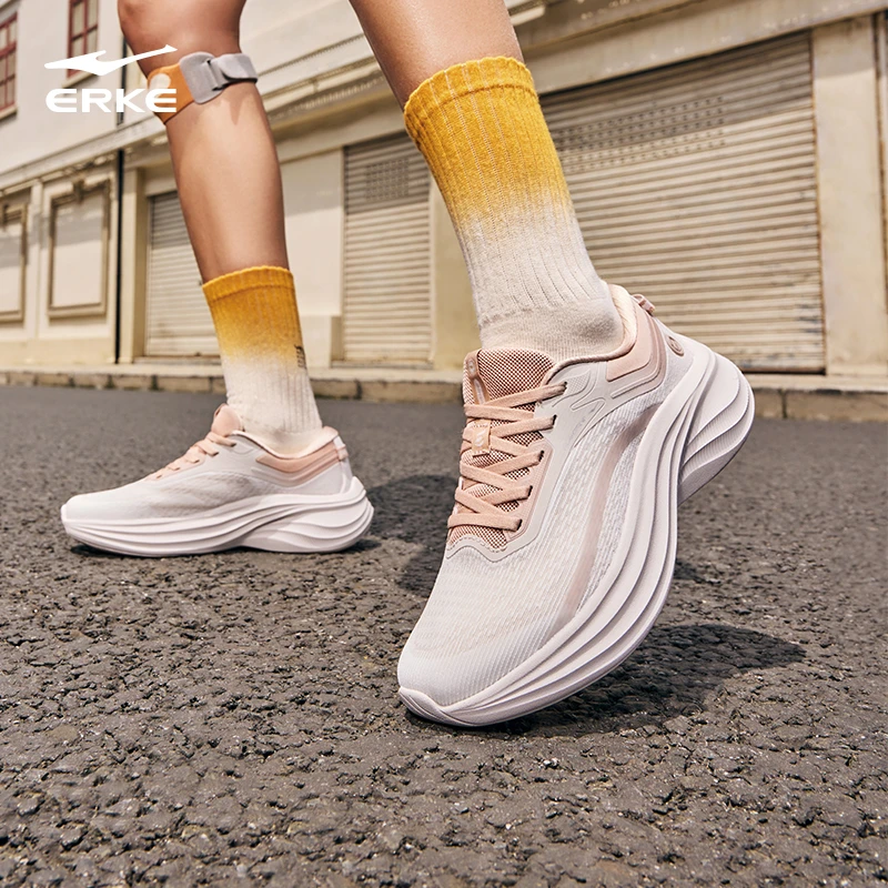 曼波+沙发丨鸿星尔克女鞋秋季新款运动鞋网面透气跑步鞋增高跑鞋