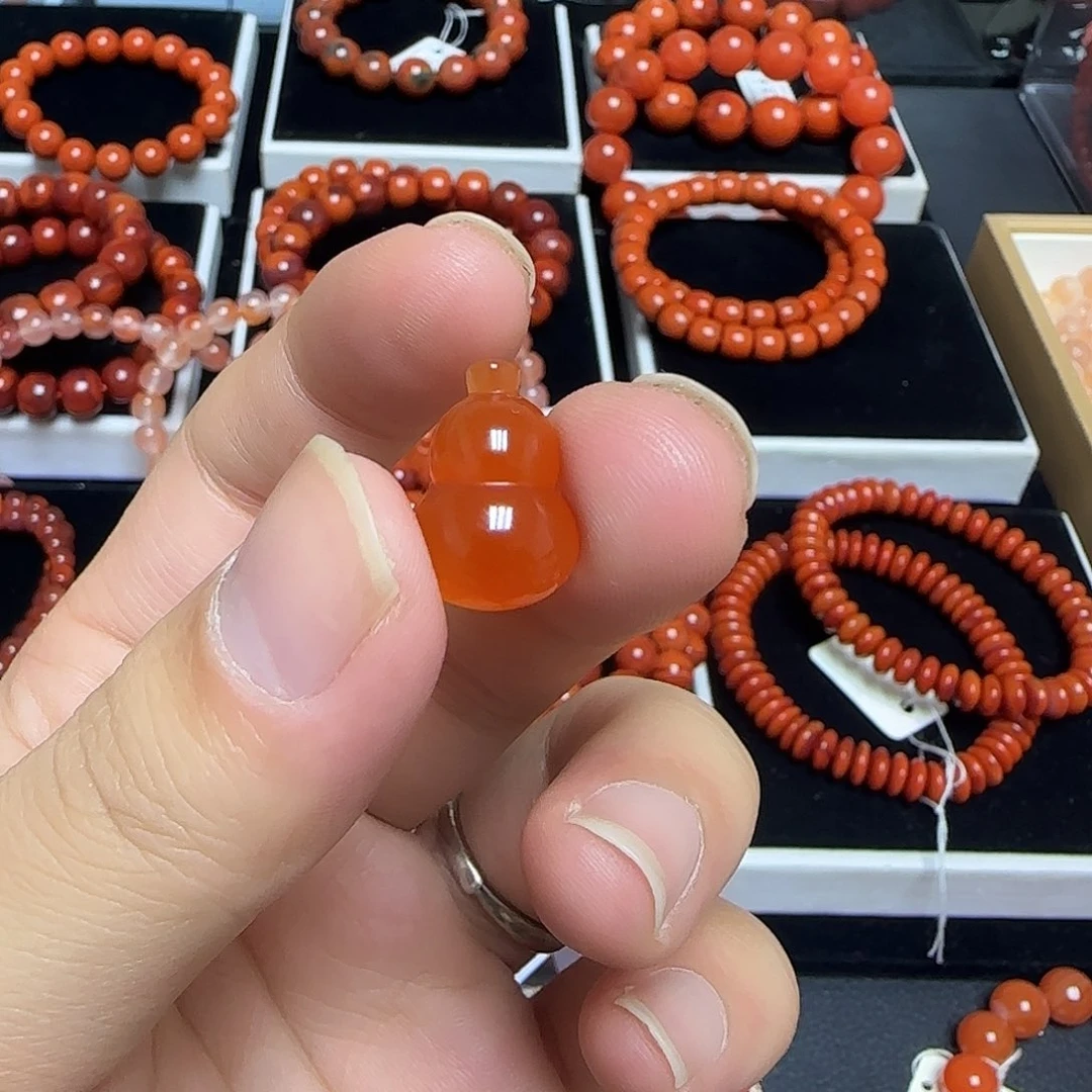 南红玛瑙未镶嵌珠宝半成品