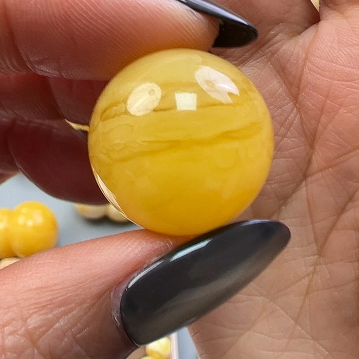 蜜蜡未镶嵌珠宝奇石