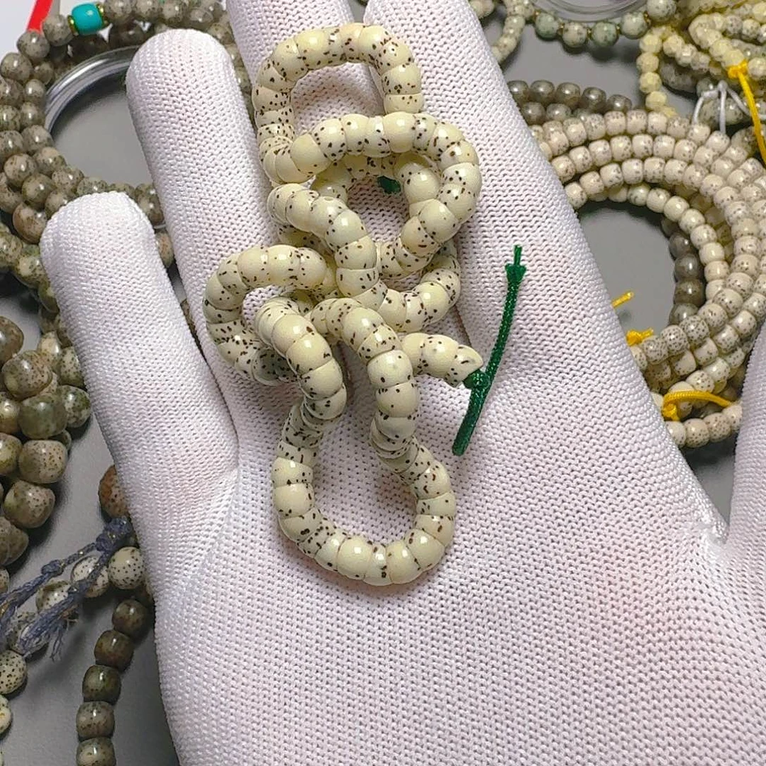 手串星月菩提原生态石玉料骨瓷白卡6厚切大肠