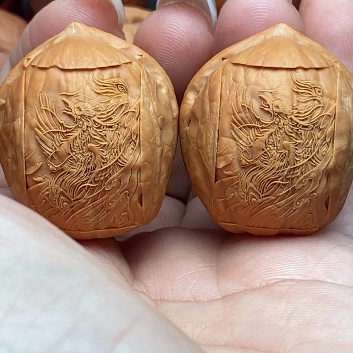核桃精品文玩核桃手捻火凤凰