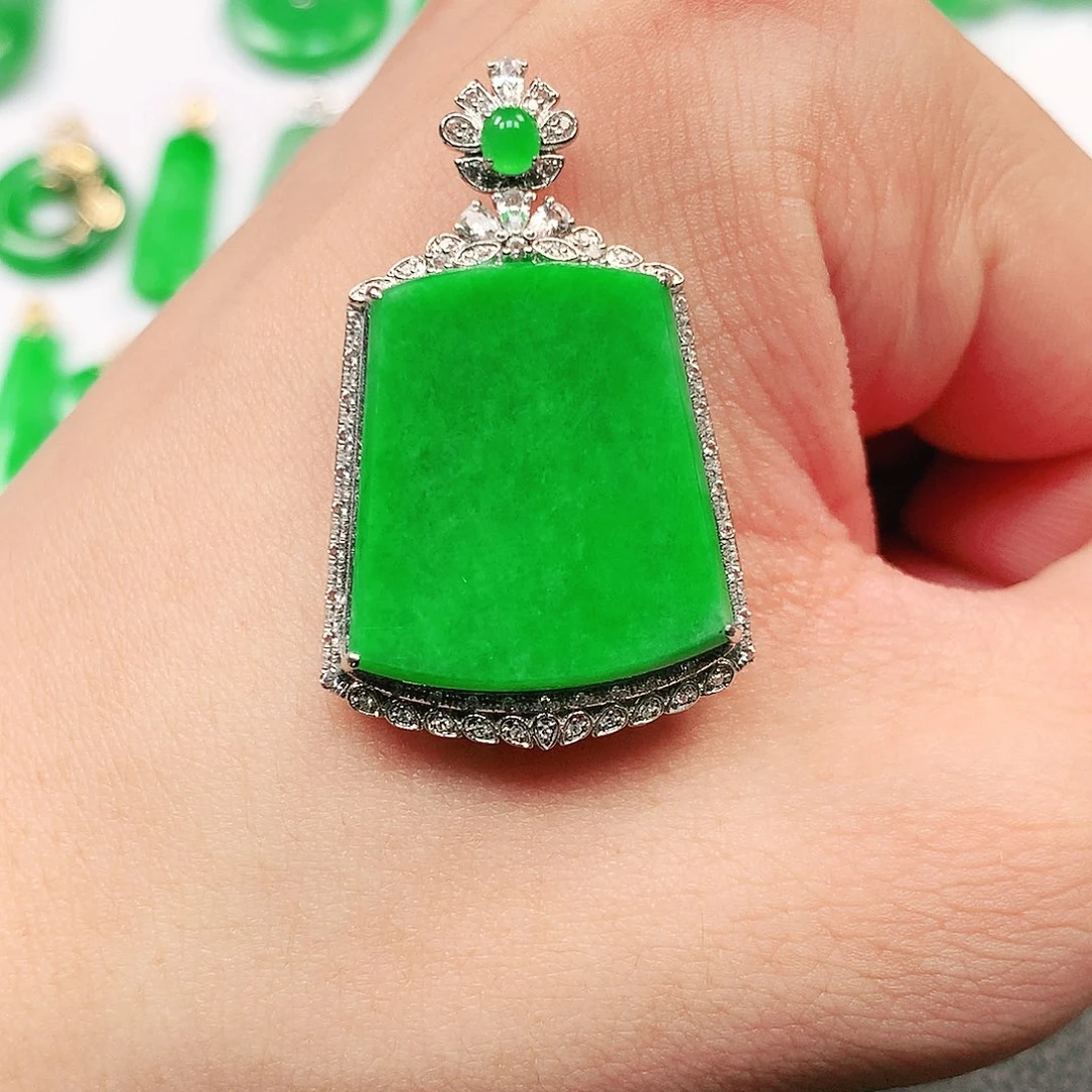 吊坠(不含链)18K金镶嵌翡翠