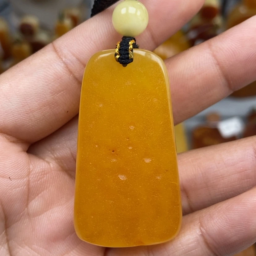 【闪购商品】琥珀颈饰未镶嵌
