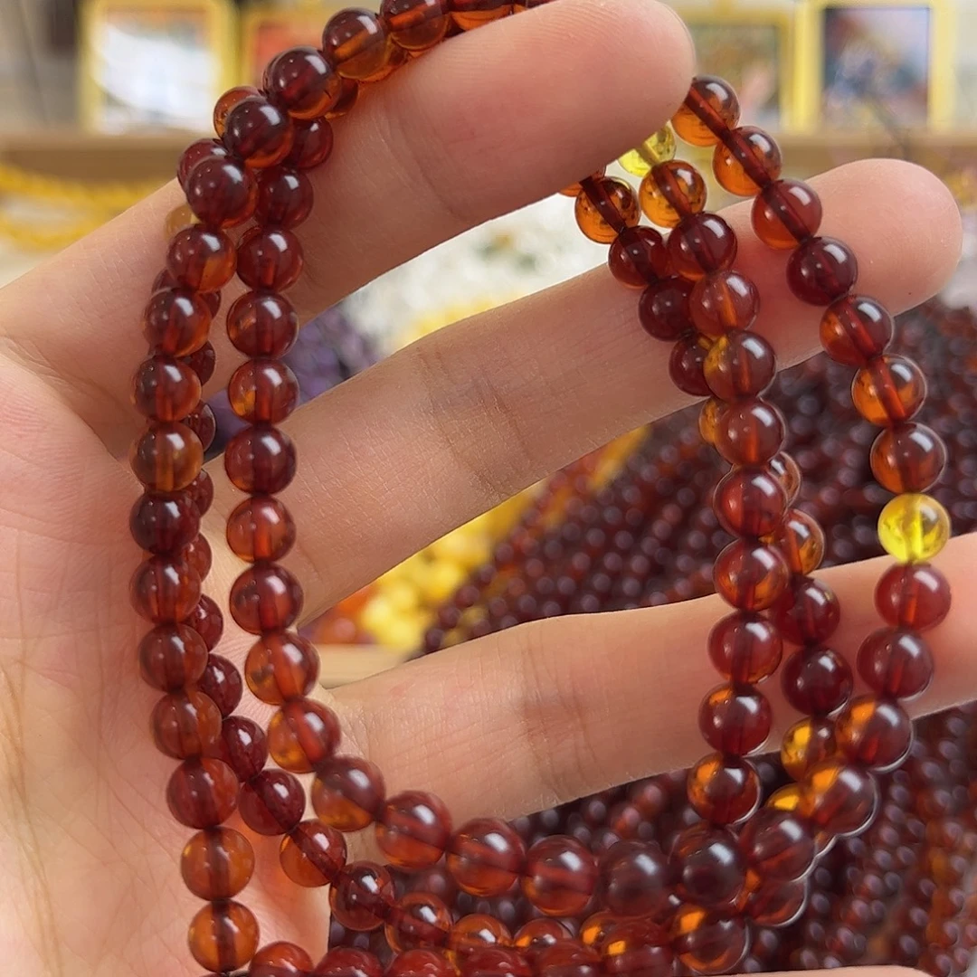 琥珀未镶嵌手链矿坑