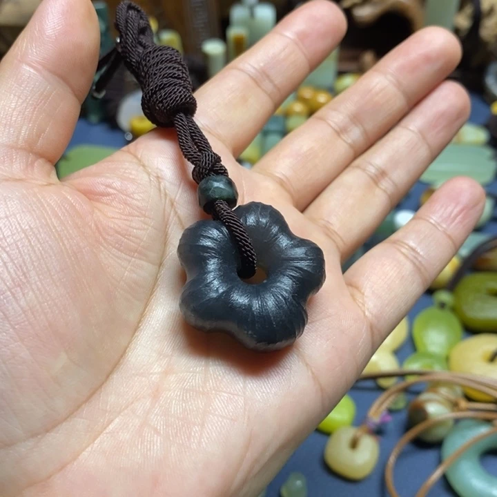 镜***蛇纹石玉未镶嵌颈饰