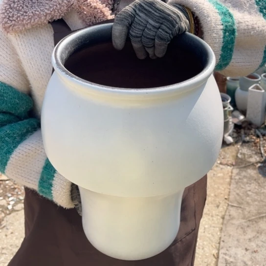 红陶口20高34瑕疵