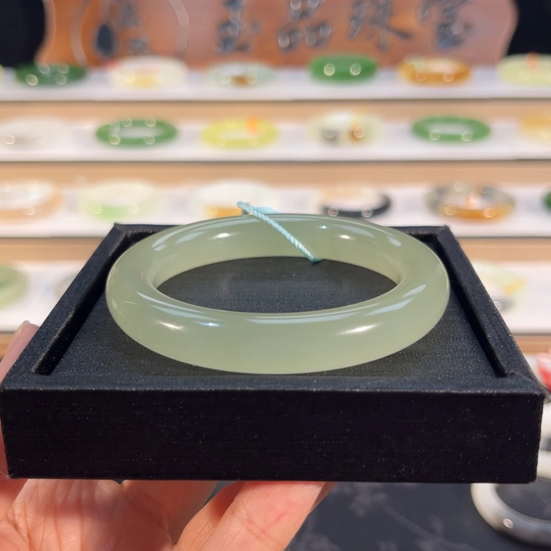 和田玉未镶嵌手镯  「高冰猫晴」3.28万同品！