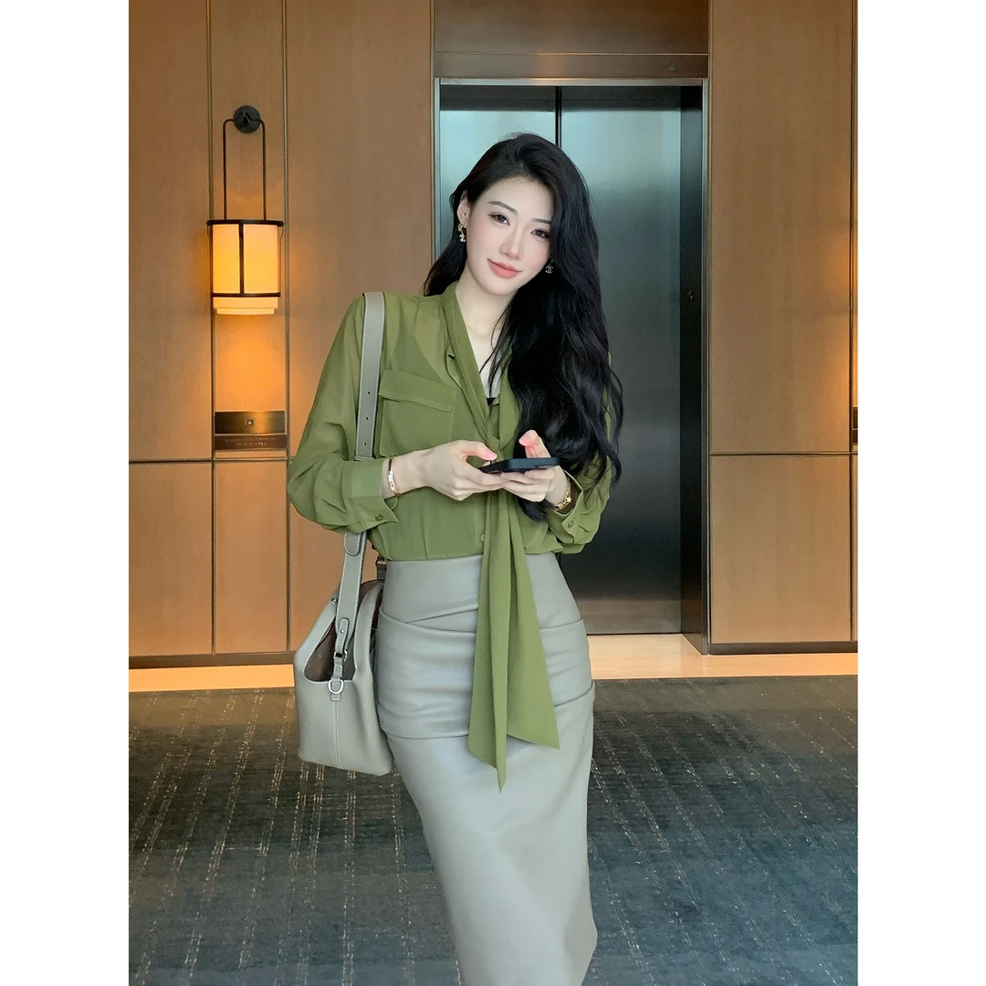 JIJINQI秋季新款 气质高智感绝美衬衫 高腰修身皮裙 JD07CZPT1551