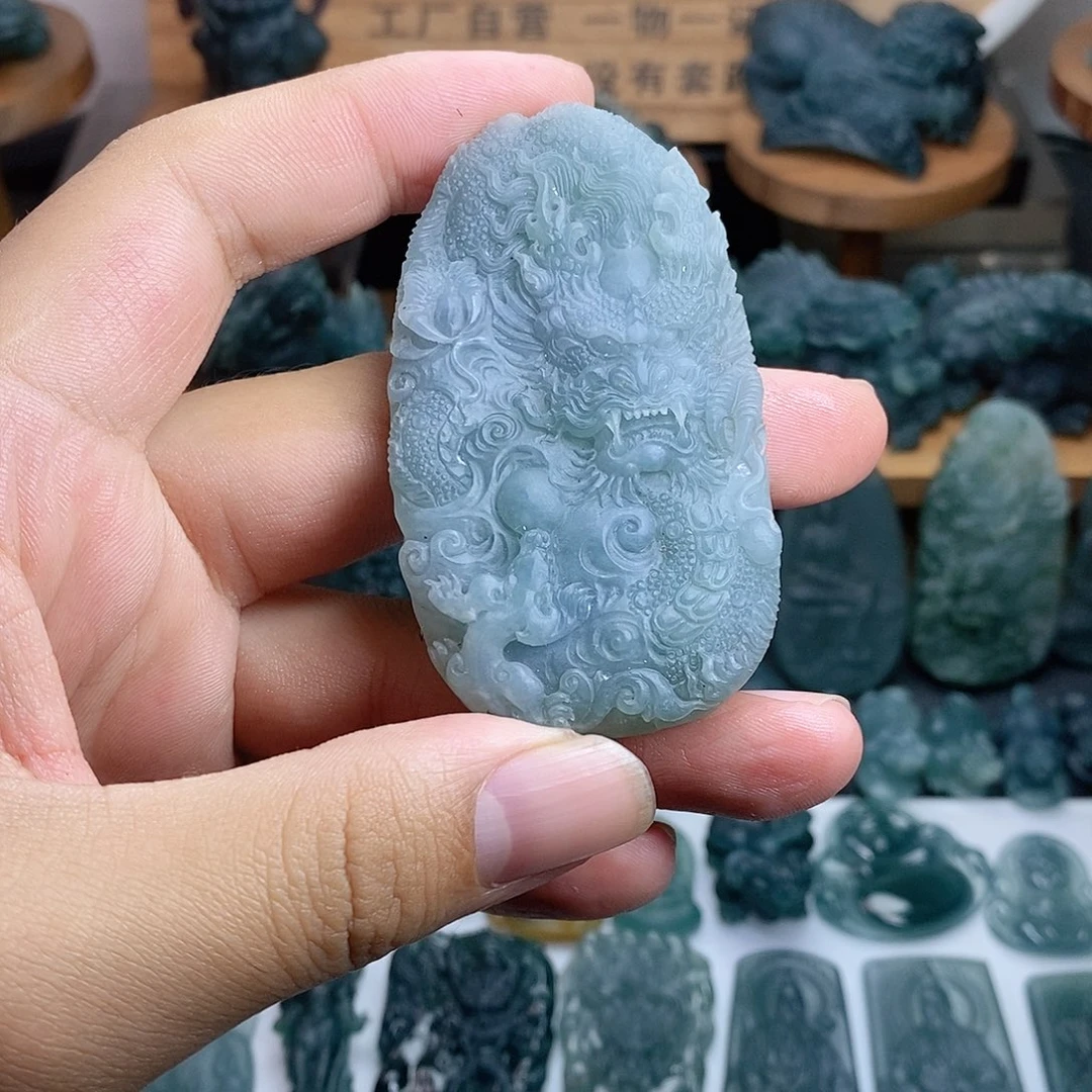 定制翡翠未镶嵌龙牌