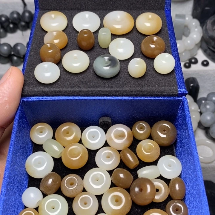 未镶嵌和田玉（糖玉）挂件