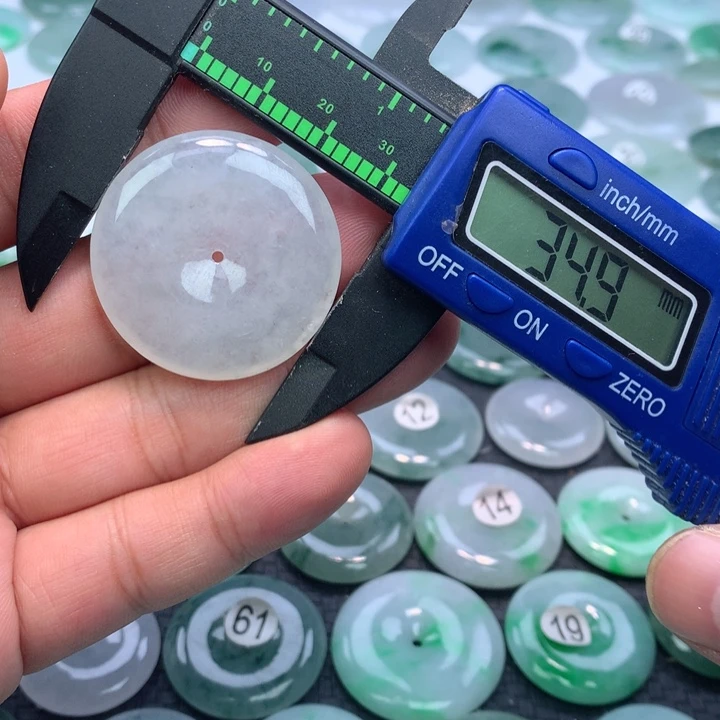 翡翠颈饰未镶嵌缅甸天然A货翡翠