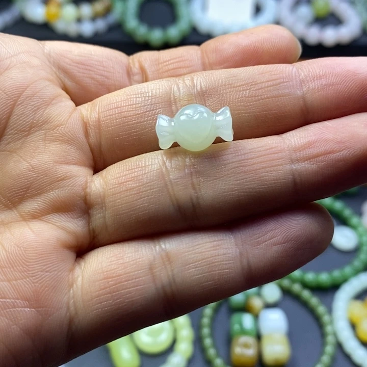 和田玉未镶嵌珠宝半成品糖果