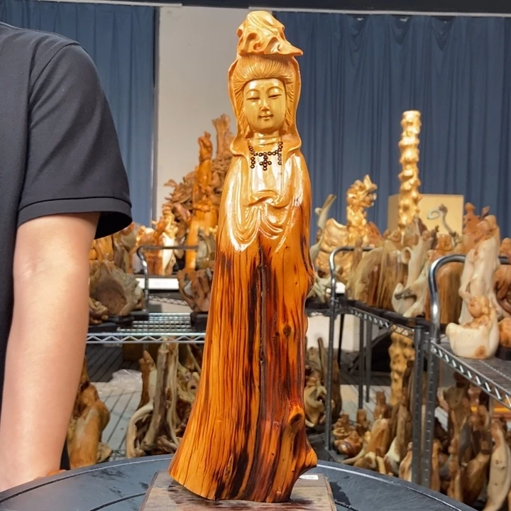脑***么柏木（崖柏）随型摆件