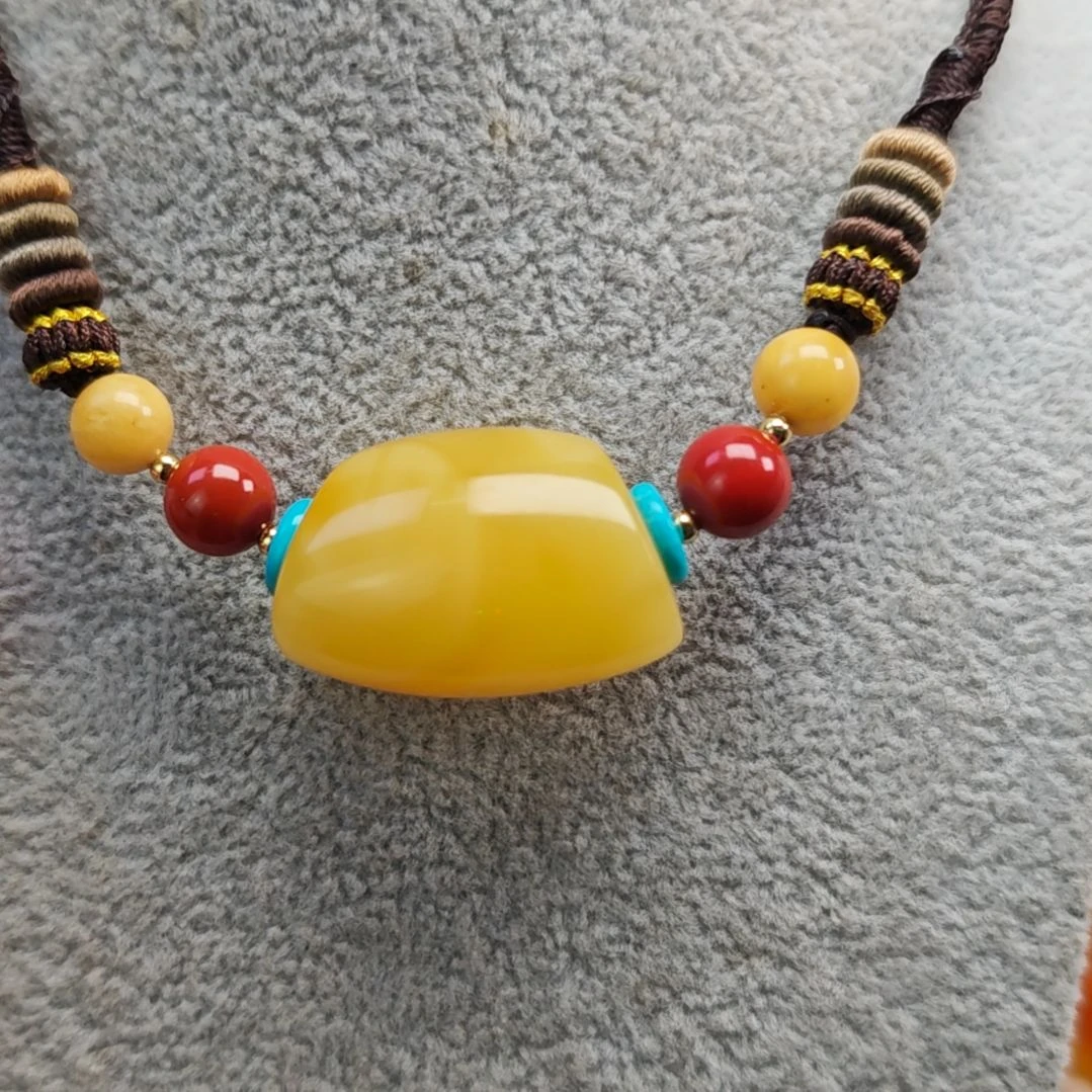 未镶嵌吊坠(赠链)蜜蜡