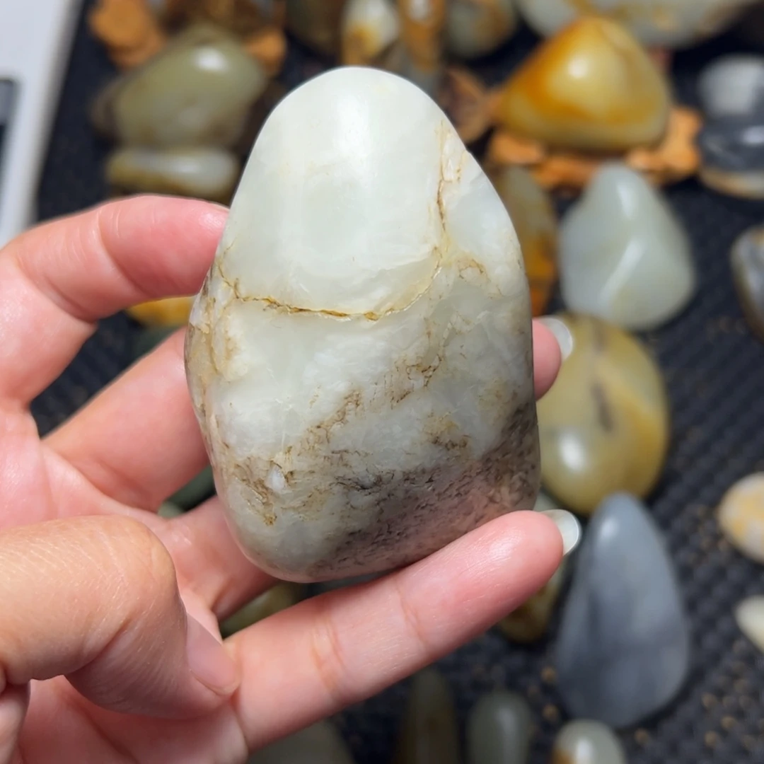 和田玉未镶嵌把件8