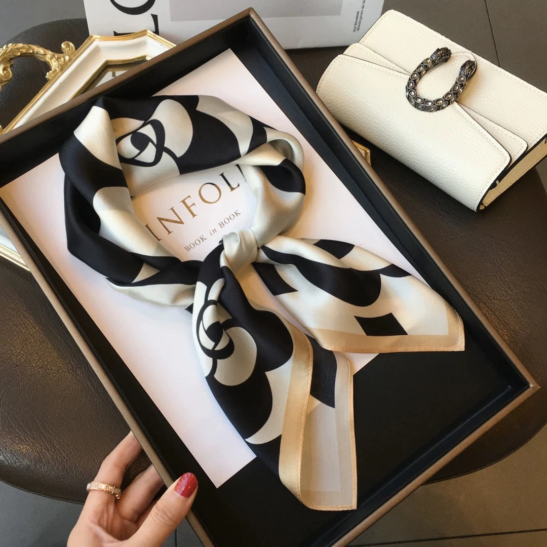 【法式山茶花】u126轻奢百搭经典款高定精美山茶花70方巾仿真丝