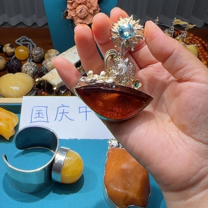 琥珀未镶嵌颈饰波兰设计款琥珀蜜蜡