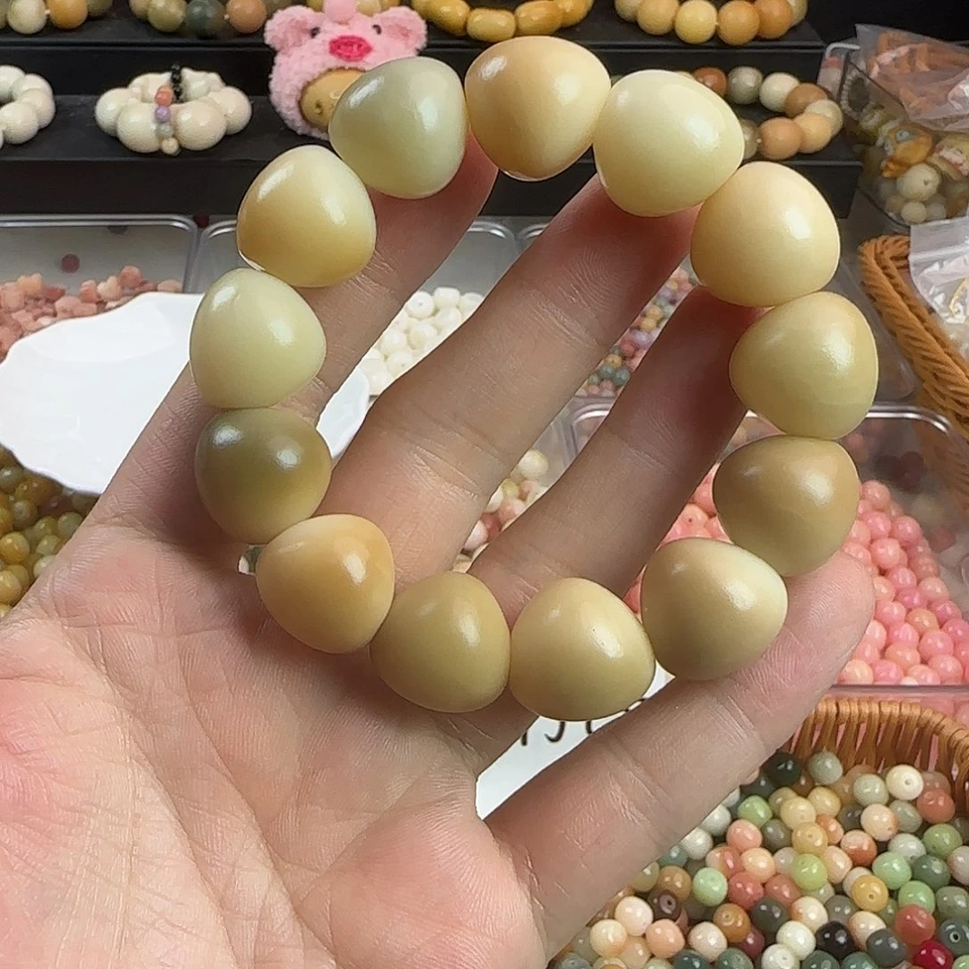 菩提根/象牙果吊坠微瑕疵卡17/18胖蒜瓣手串一条