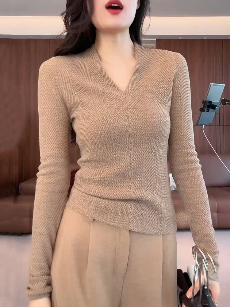 高级感鱼骨纹V领长袖针织衫女2025秋冬新款修身显瘦打底衫A11291