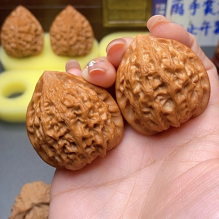 文玩核桃吊坠金牛39全