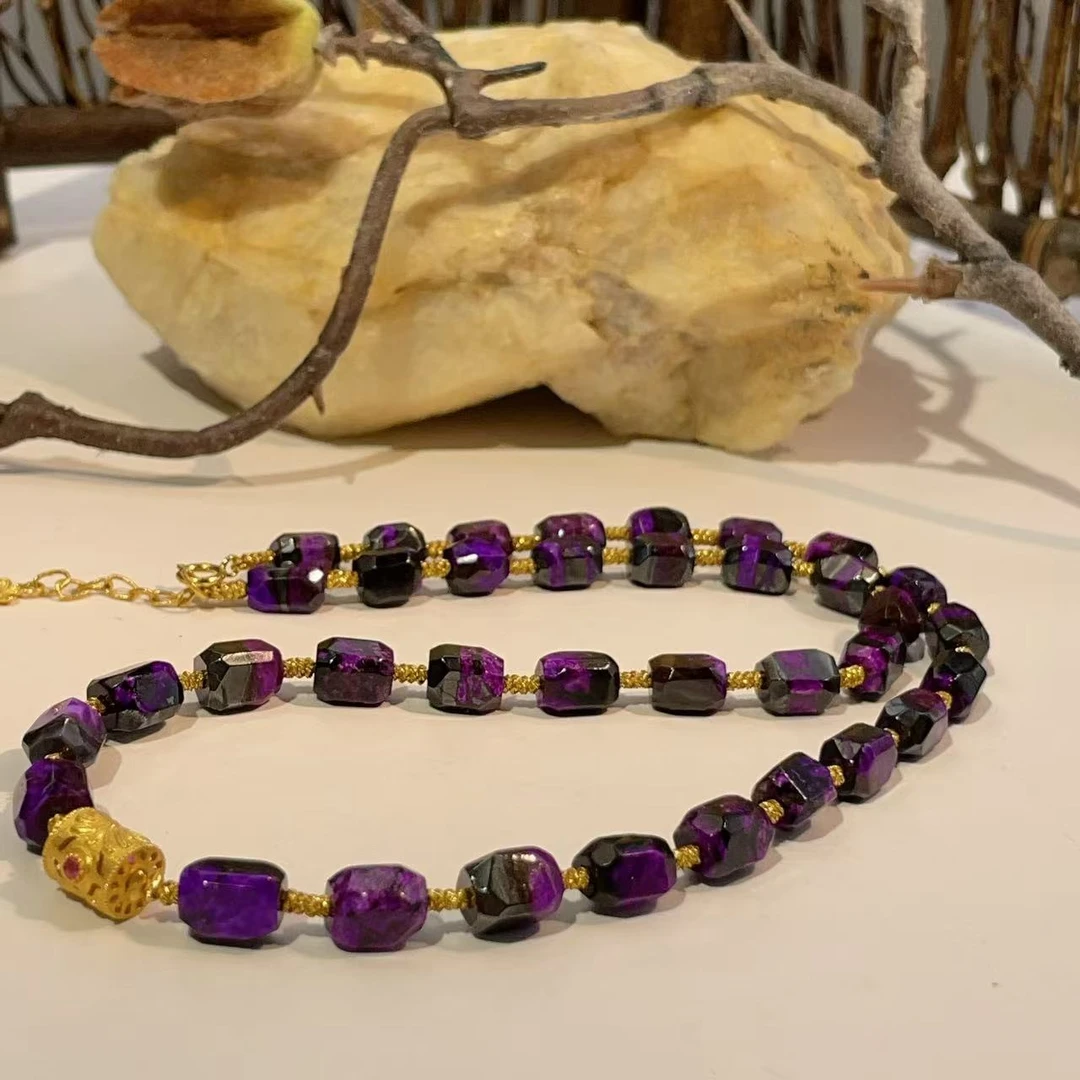 舒俱来钻切红丝绒项链18k/40cm（赤酱）AZB4688