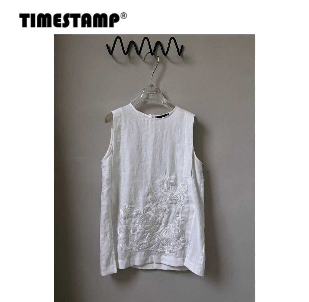 【TIMESTAMP】2025/65290001新款时尚重工刺绣前侧开叉背心