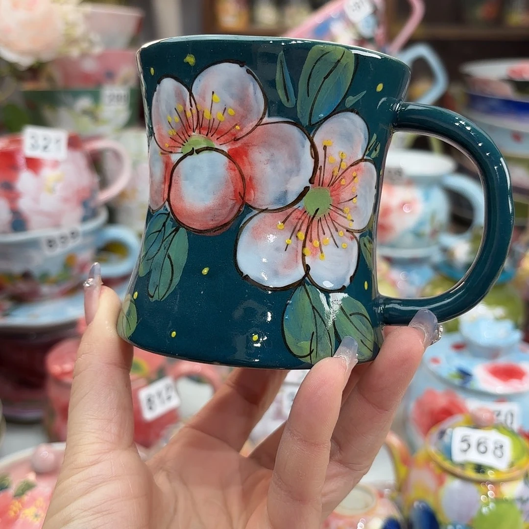 瓷片在干嘛我去上班咯