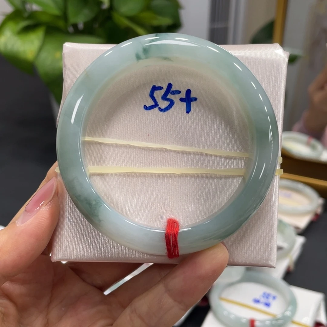 翡翠未镶嵌手镯翡翠