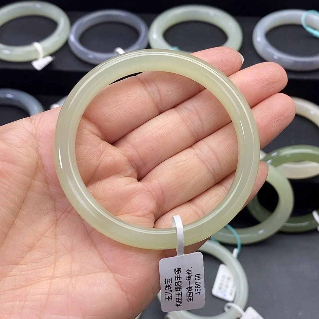 和田玉未镶嵌手镯56.57