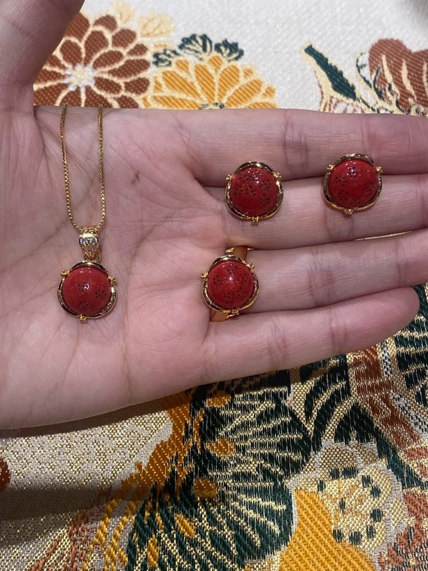 女士新款冬季保暖加厚棉时尚民民族风金色新娘外套vintage环环