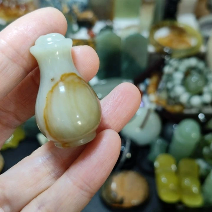 岫玉未镶嵌挂坠款式