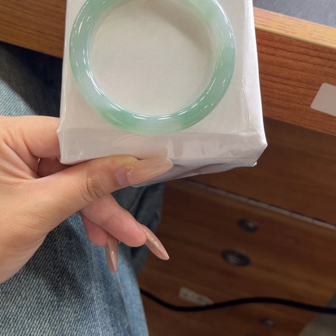 翡翠未镶嵌手镯52圆条