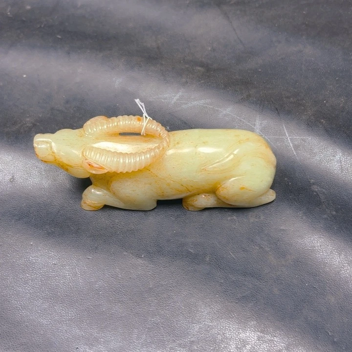 和田玉未镶嵌把件