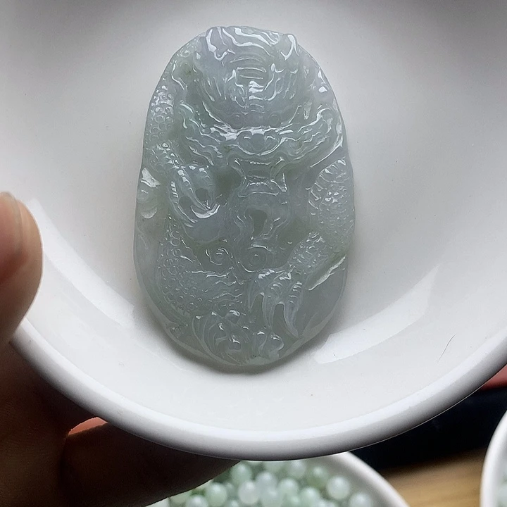 翡翠未镶嵌挂件天然翡翠