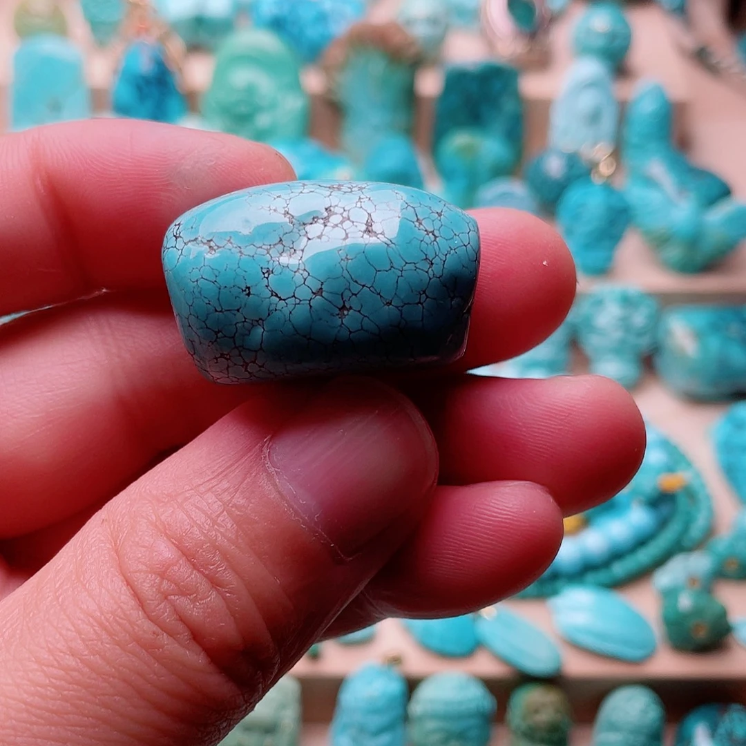 绿松石未镶嵌颈饰