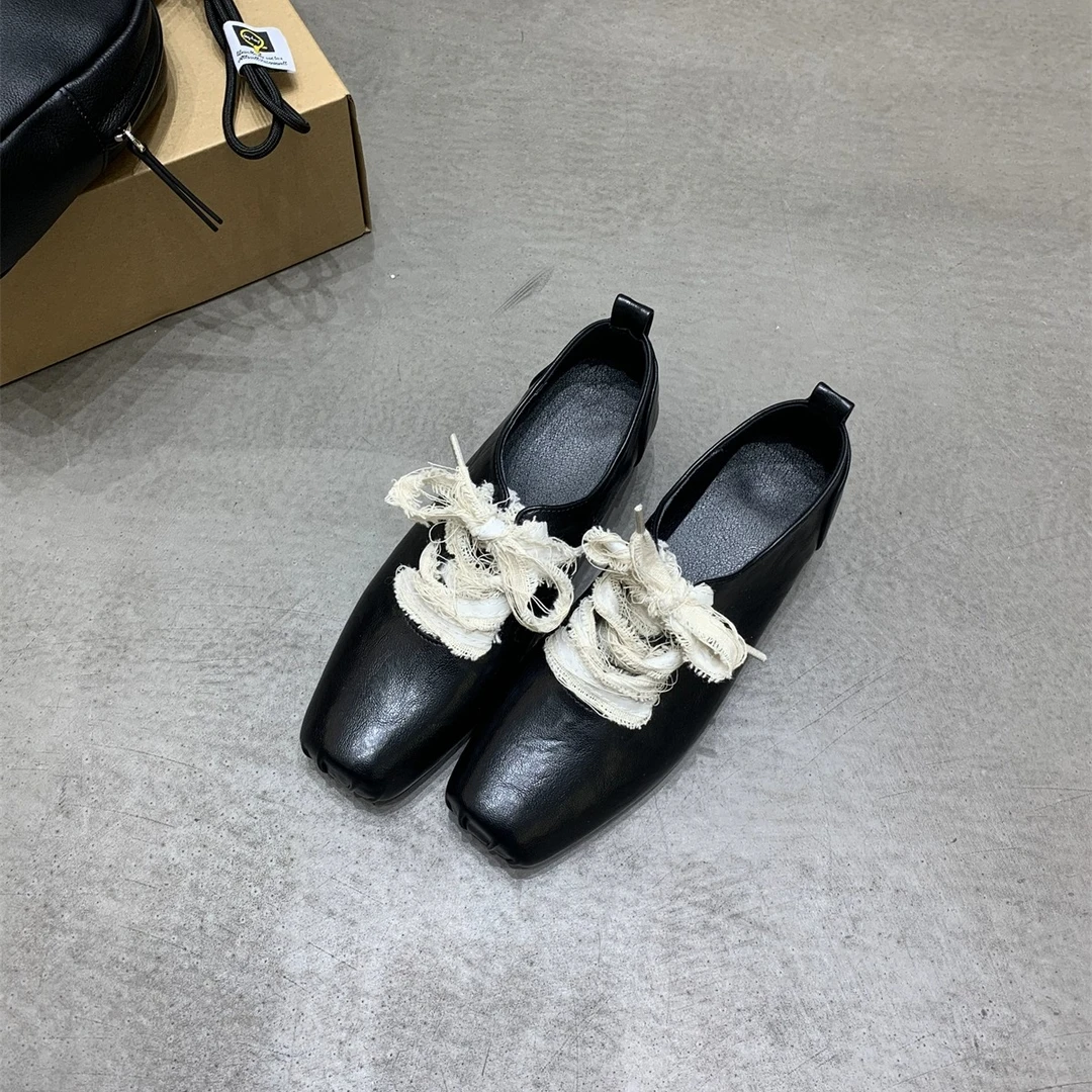 粗跟方头黑色系带小皮鞋单鞋女鞋子2025新款春秋季复古休闲乐福鞋