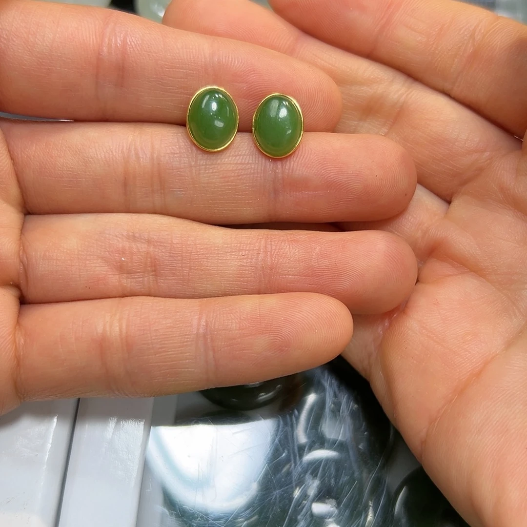 和田玉耳钉银S925镶嵌梅*箐
