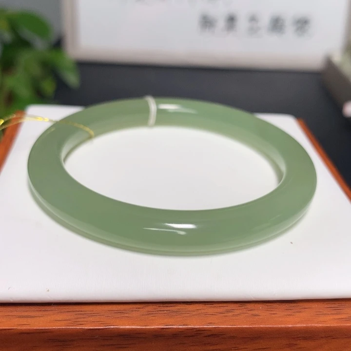 和田玉手镯未镶嵌54