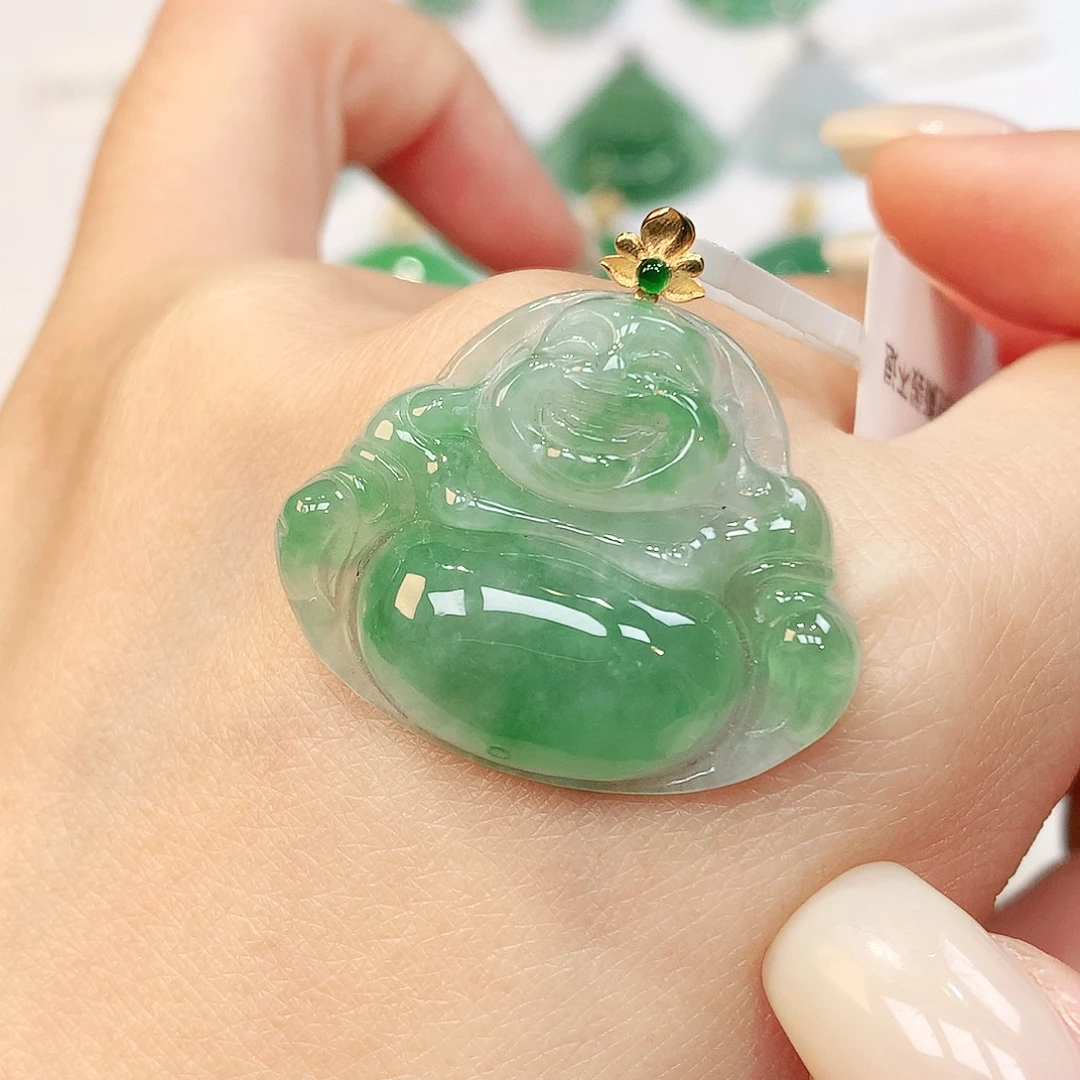 翡翠18K金镶嵌颈饰