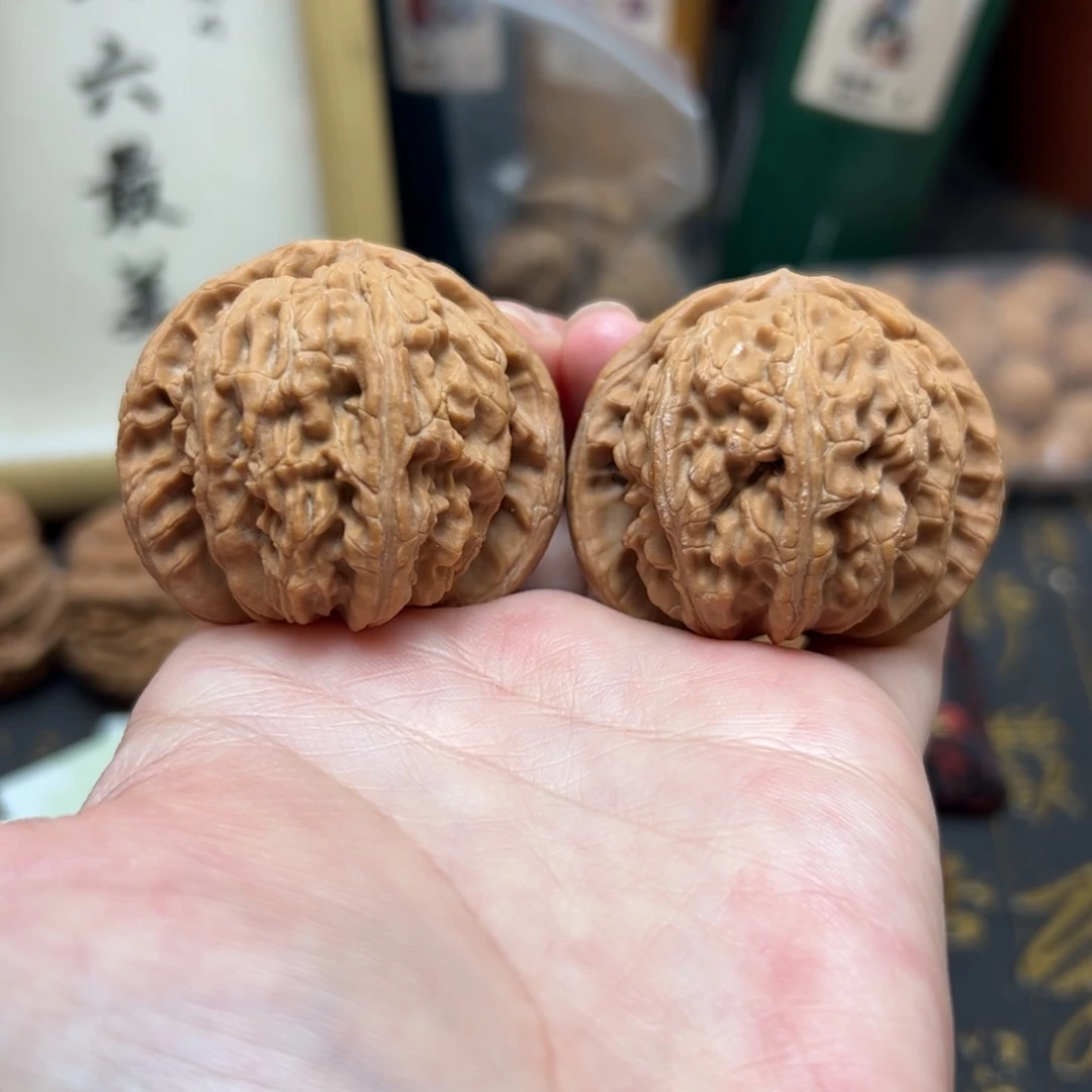 ～***～把件文玩核桃42白狮子全品