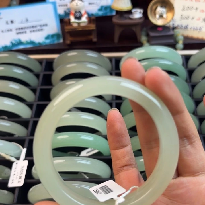 未镶嵌手镯东陵石