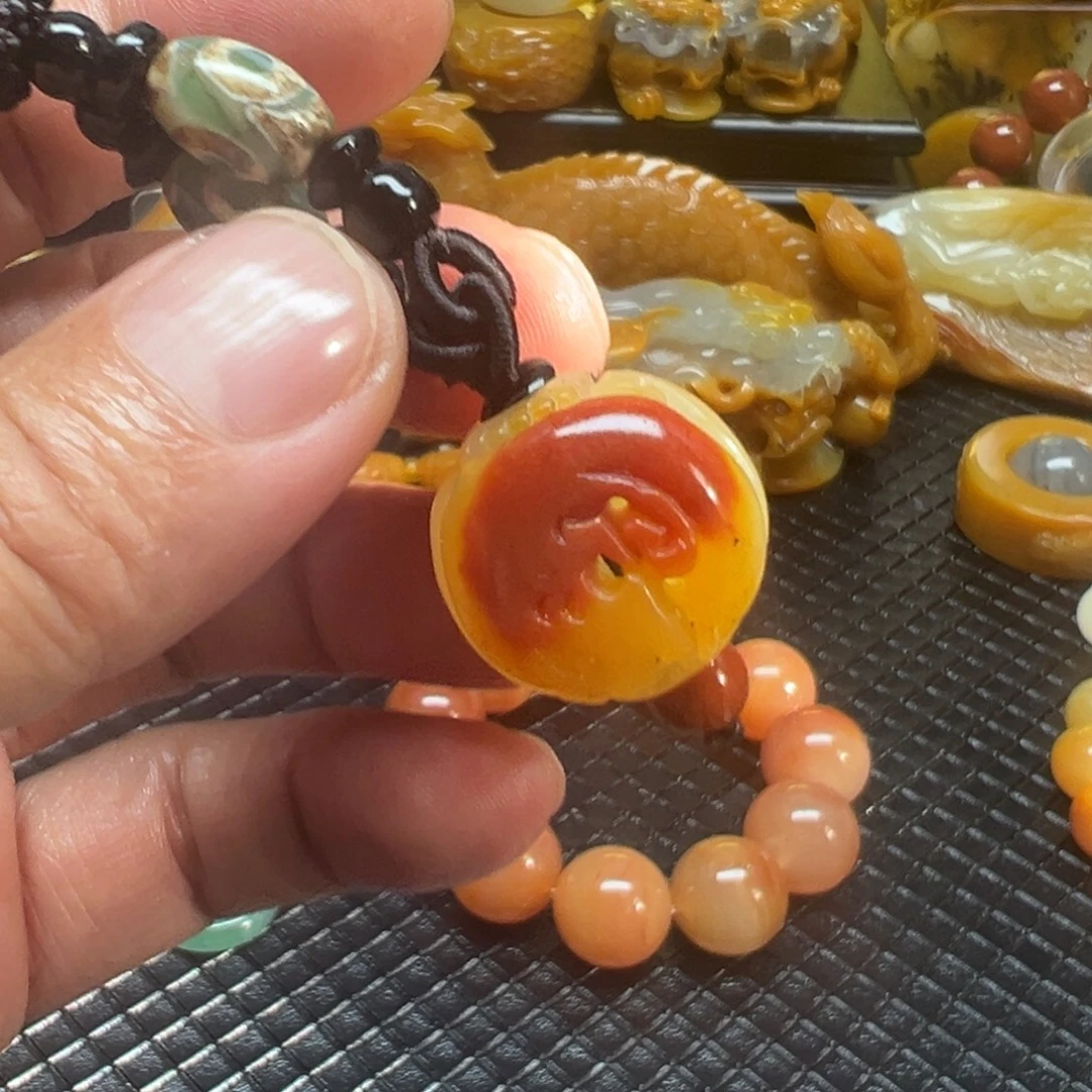 石英质玉未镶嵌颈饰