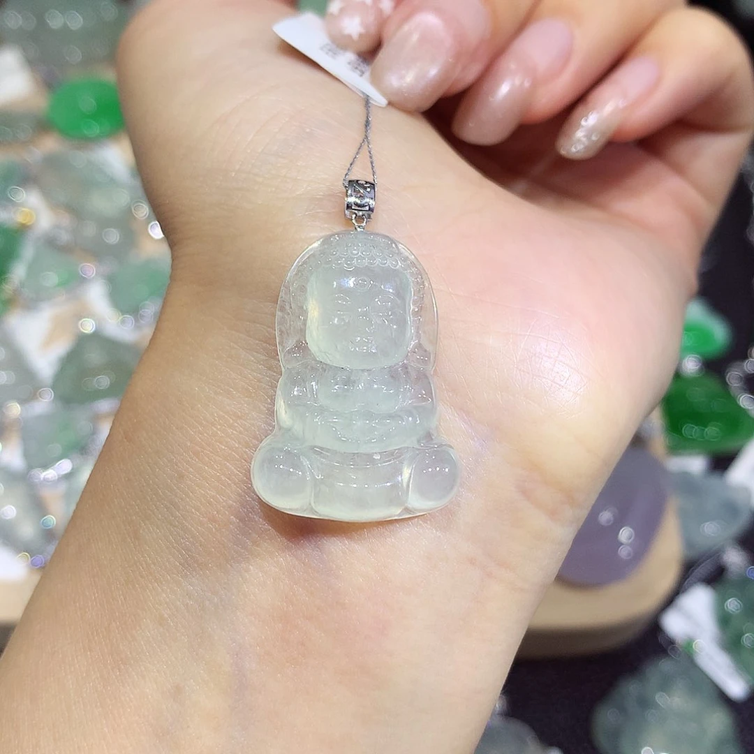 翡翠18K金镶嵌颈饰佛